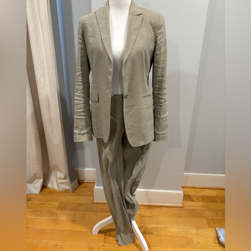 Elie Tahari Neutral Beige Two-Piece Suit